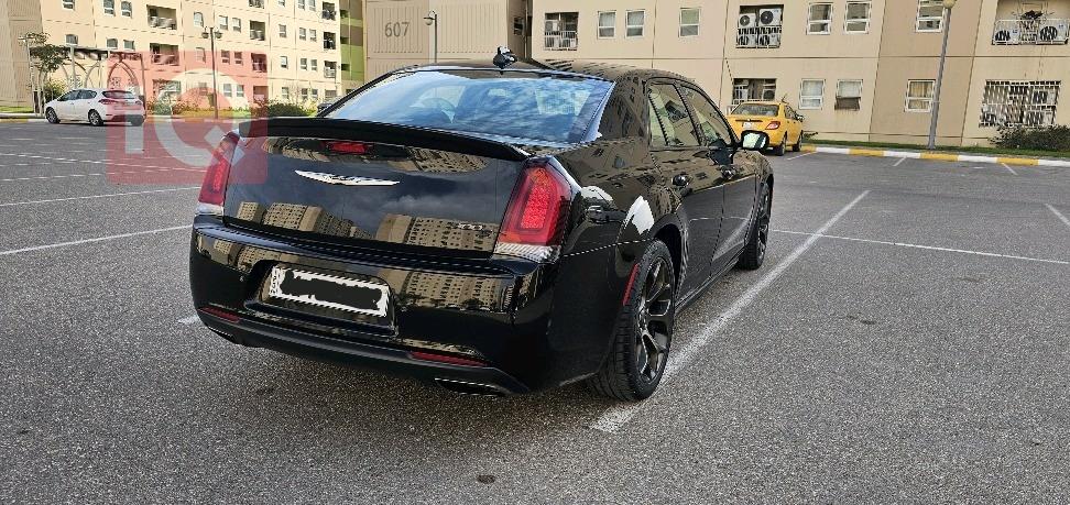 كرايسلر 300